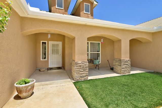 124 75th Street SW, Albuquerque, NM 87121