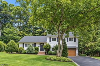 29 Addison Pl, Hohokus Boro, NJ 07423