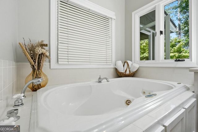 6504 Yacht Club Road, Flowery Branch, GA 30542