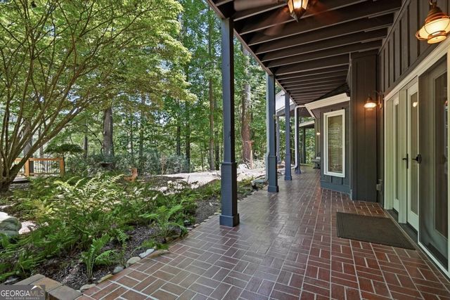 6504 Yacht Club Road, Flowery Branch, GA 30542