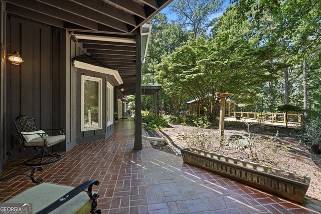 6504 Yacht Club Road, Flowery Branch, GA 30542