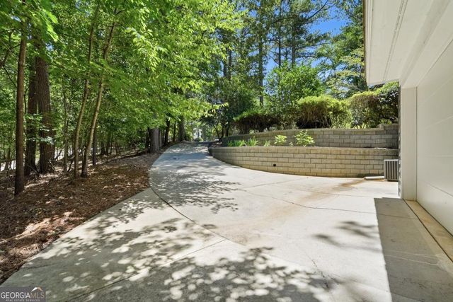 6504 Yacht Club Road, Flowery Branch, GA 30542