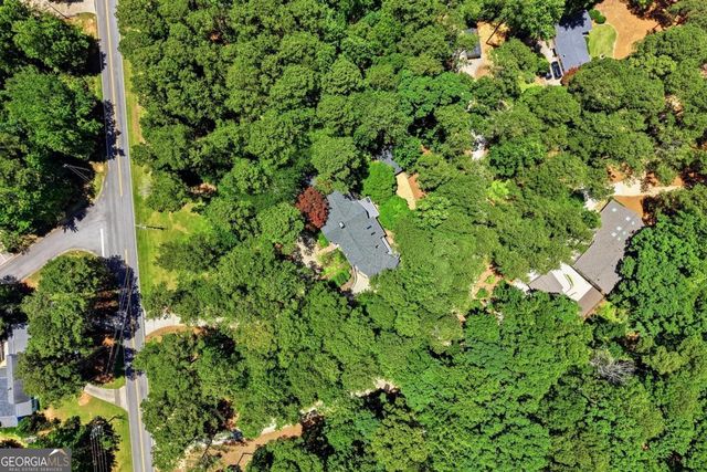 6504 Yacht Club Road, Flowery Branch, GA 30542