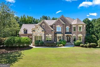 2457 Treehaven Drive, Snellville, GA 30078