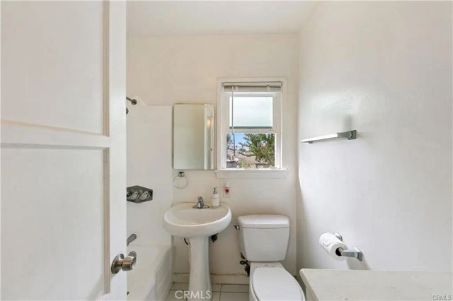 3907 Edgehill Drive, Leimert Park, CA 90008