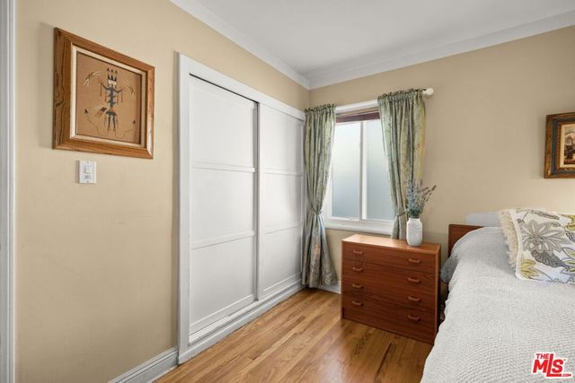 7507 Oak Park Avenue, Lake Balboa, CA 91406