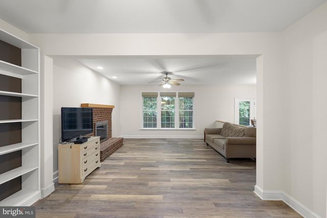 5580 RHONDA RD, Sykesville, MD 21784