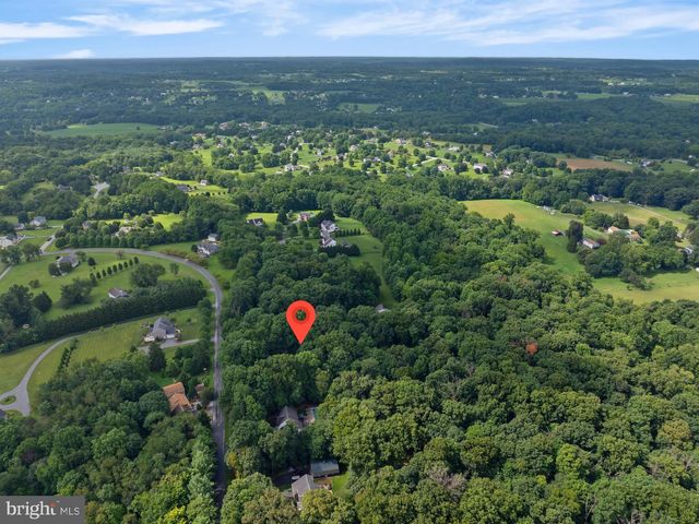 5580 RHONDA RD, Sykesville, MD 21784
