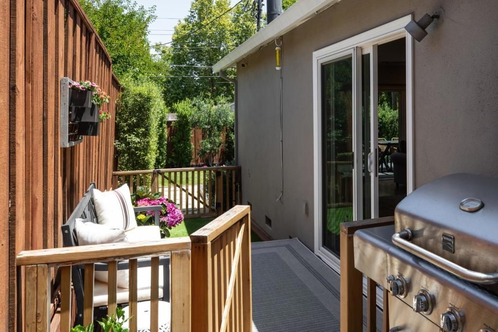 Image 24 of property listing at 1267 Foothill Street, Redwood City, CA 94061