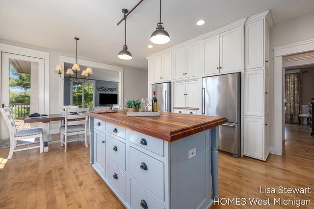2450 Shears Crossing Court, Grand Rapids, MI 49525