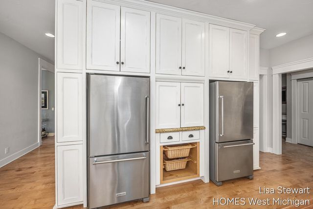 2450 Shears Crossing Court, Grand Rapids, MI 49525