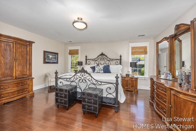 2450 Shears Crossing Court, Grand Rapids, MI 49525