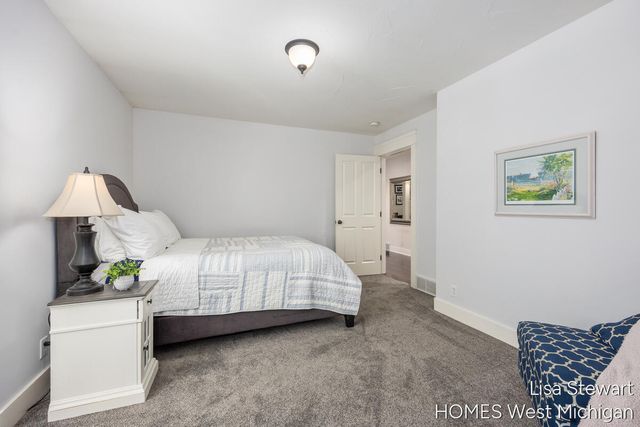 2450 Shears Crossing Court, Grand Rapids, MI 49525