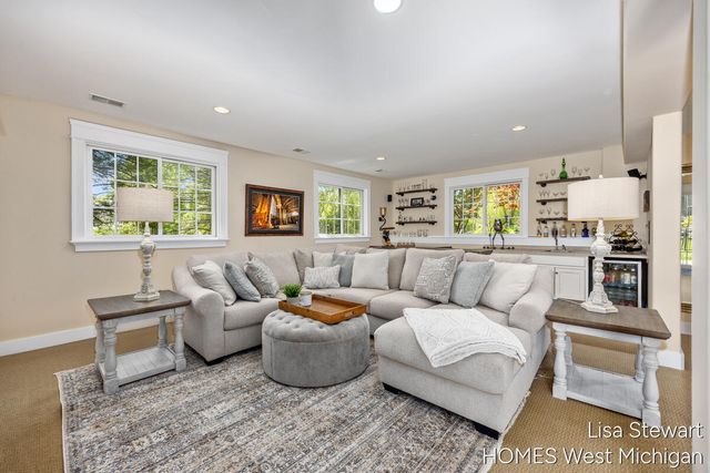 2450 Shears Crossing Court, Grand Rapids, MI 49525