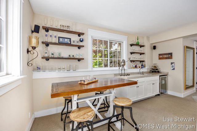 2450 Shears Crossing Court, Grand Rapids, MI 49525