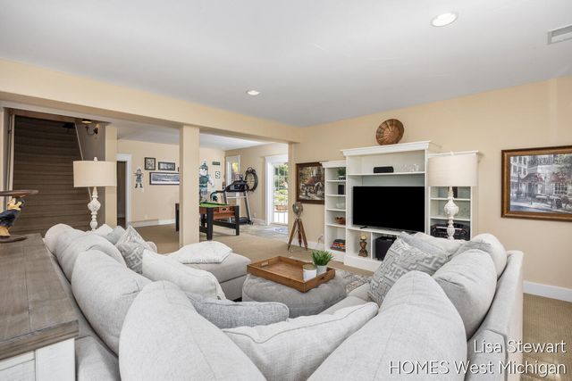 2450 Shears Crossing Court, Grand Rapids, MI 49525