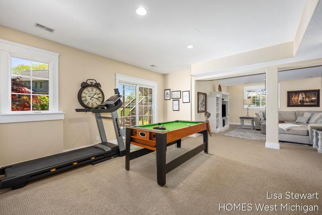 2450 Shears Crossing Court, Grand Rapids, MI 49525