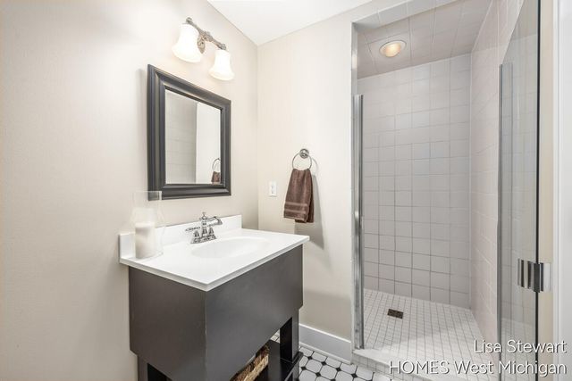 2450 Shears Crossing Court, Grand Rapids, MI 49525