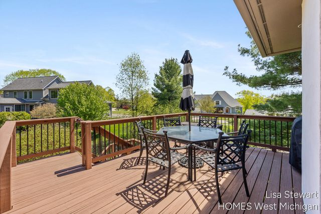 2450 Shears Crossing Court, Grand Rapids, MI 49525