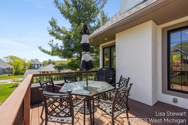 2450 Shears Crossing Court, Grand Rapids, MI 49525