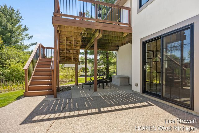 2450 Shears Crossing Court, Grand Rapids, MI 49525