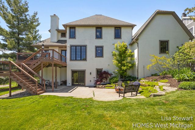 2450 Shears Crossing Court, Grand Rapids, MI 49525