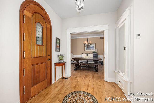 2450 Shears Crossing Court, Grand Rapids, MI 49525