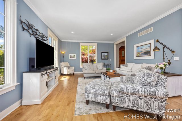 2450 Shears Crossing Court, Grand Rapids, MI 49525