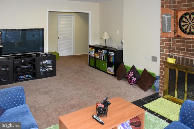 11768 INDIAN RIDGE RD, Reston, VA 20191