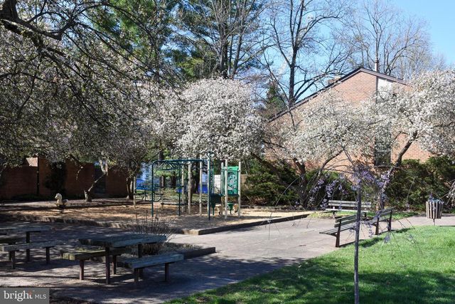 11768 INDIAN RIDGE RD, Reston, VA 20191