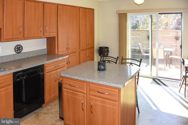 11768 INDIAN RIDGE RD, Reston, VA 20191