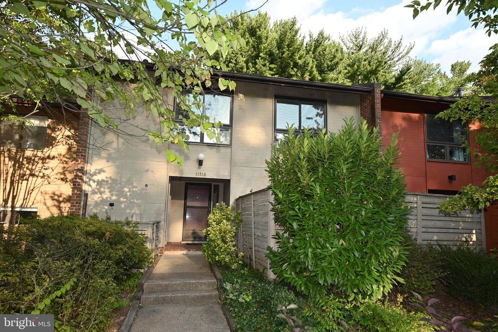 11768 INDIAN RIDGE RD, Reston, VA 20191
