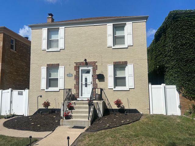8104 S Fairfield Avenue, Chicago, IL 60652