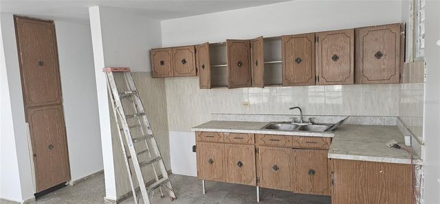 AB 5 JULIO ANDINO, San Juan, PR 00922