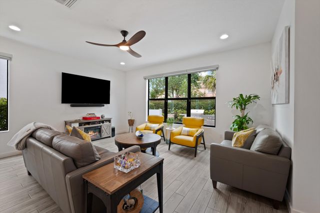 4325 Arcturus Lane, Lake Worth, FL 33467