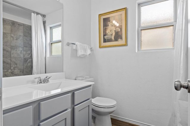 225 Greatest Gift WAY, Jarrell, TX 76537