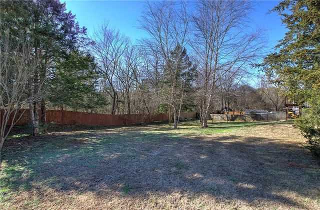 57 Colonial NW Circle, Cartersville, GA 30120