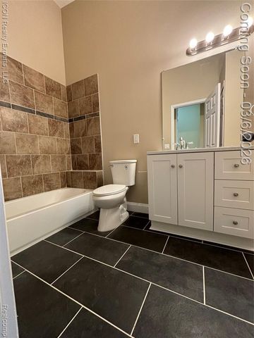 38890 Country Circle, Farmington Hills, MI 48331