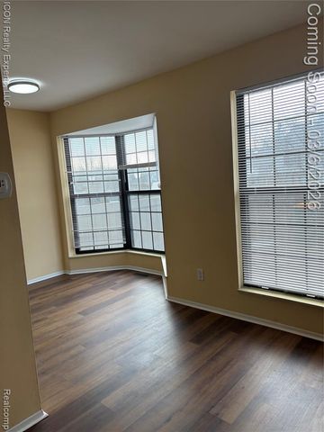 38890 Country Circle, Farmington Hills, MI 48331