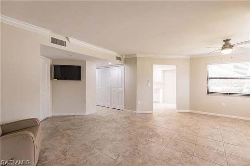 1522 Mainsail DR 6, Naples, FL 34114