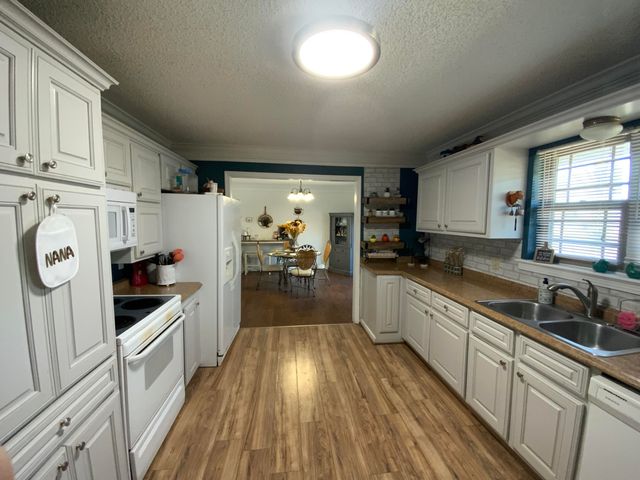 6 Terry Street, Rossville, GA 30741