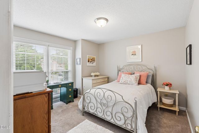 5204 Hogans Way, Clayton, NC 27520