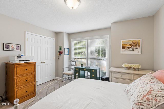 5204 Hogans Way, Clayton, NC 27520