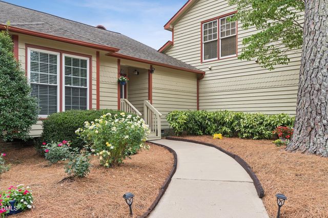 5204 Hogans Way, Clayton, NC 27520