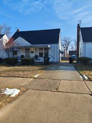 19510 Dresden Street, Detroit, MI 48205