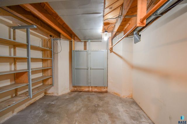 1612 S Summit Ave Avenue, Sioux Falls, SD 57105