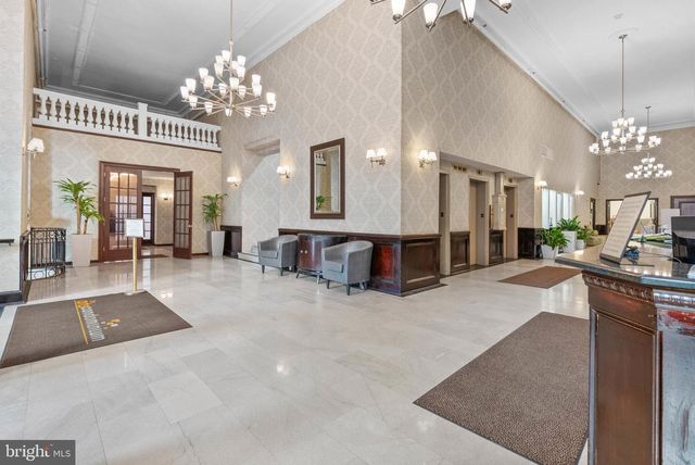 1324 Locust St Apt 428, Philadelphia, PA 19107
