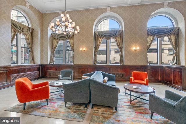 1324 Locust St Apt 428, Philadelphia, PA 19107