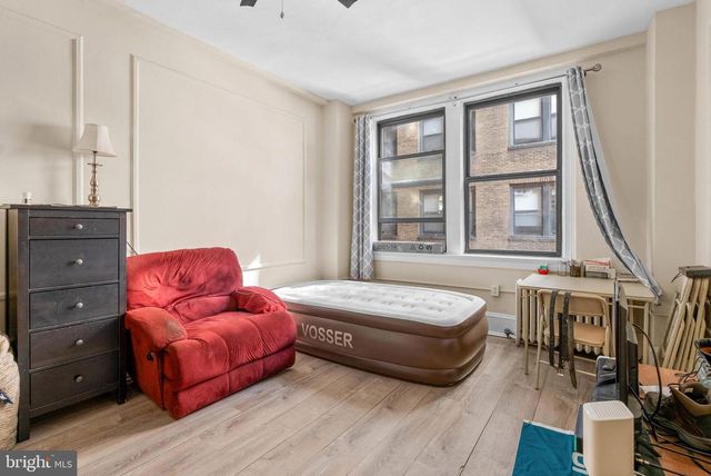 1324 Locust St Apt 428, Philadelphia, PA 19107