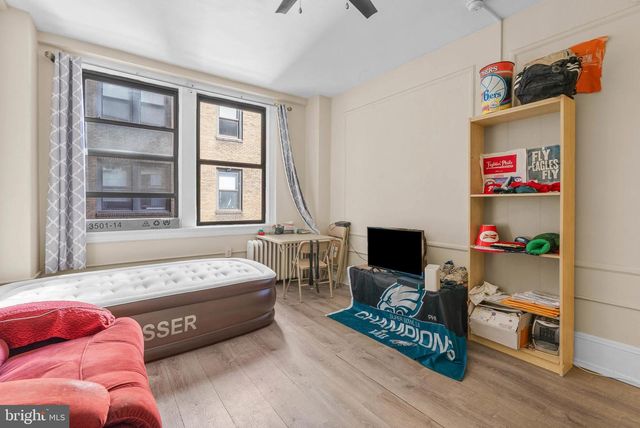 1324 Locust St Apt 428, Philadelphia, PA 19107